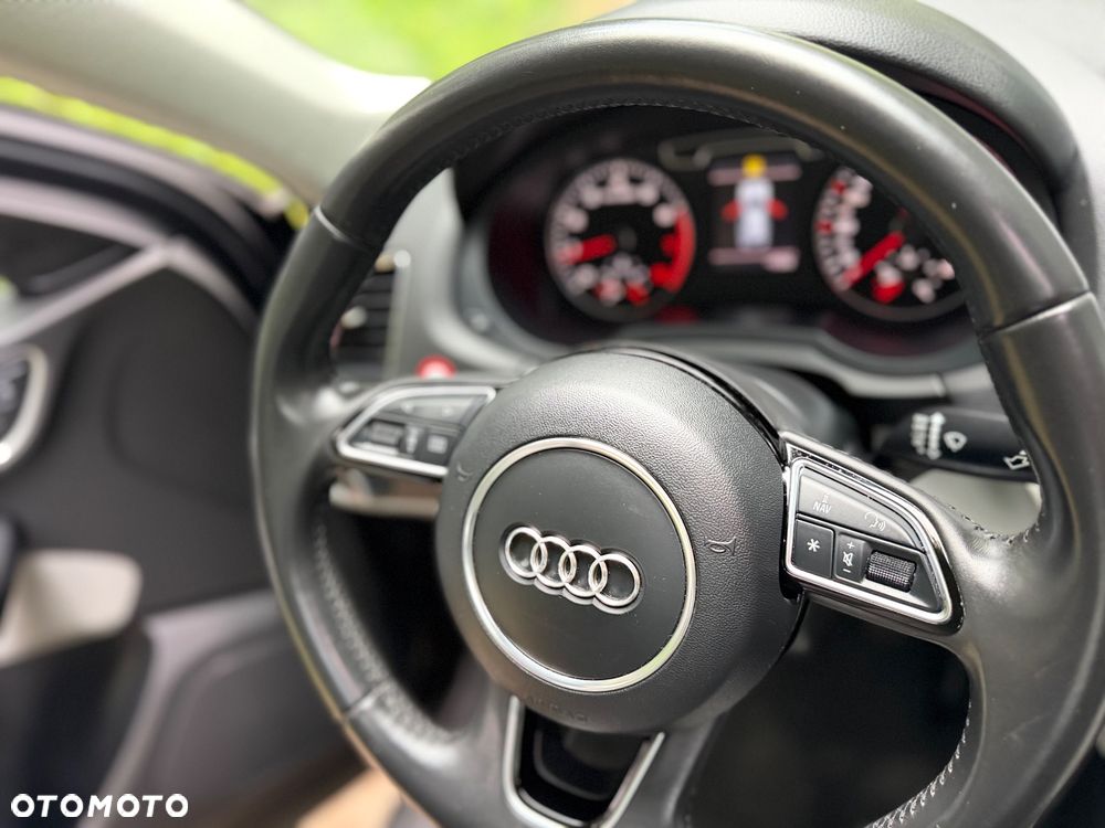 Audi Q3 - 30