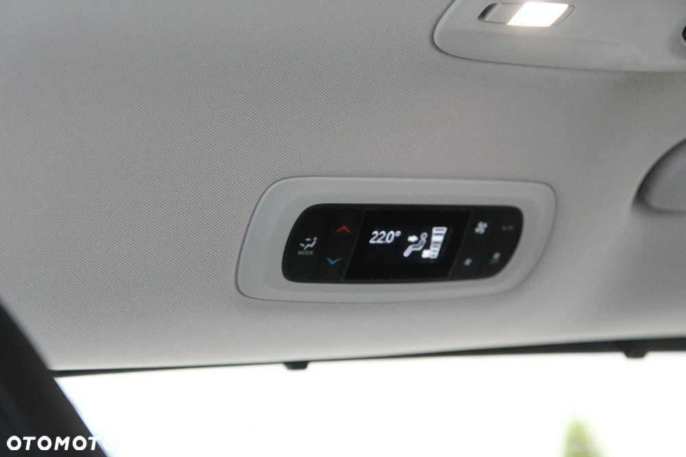 Chrysler Pacifica - 34