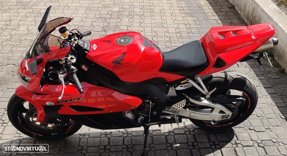 Honda CBR 1000 RR - 4