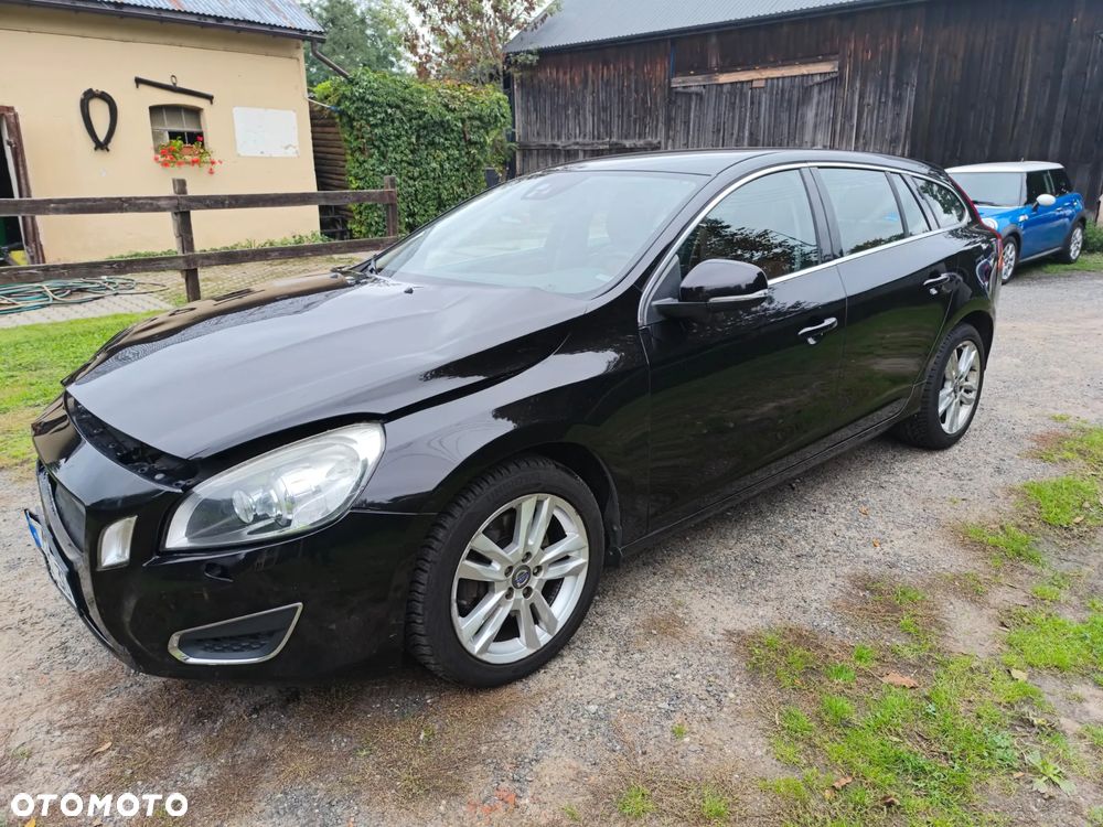 Volvo V60 D5 Geartronic Summum - 1