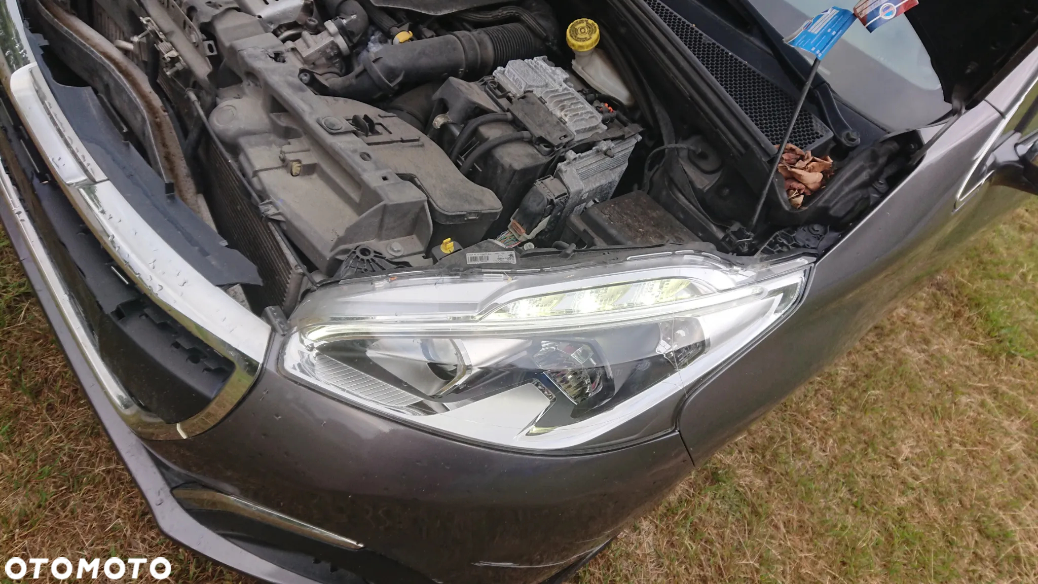 Peugeot 208 - 4