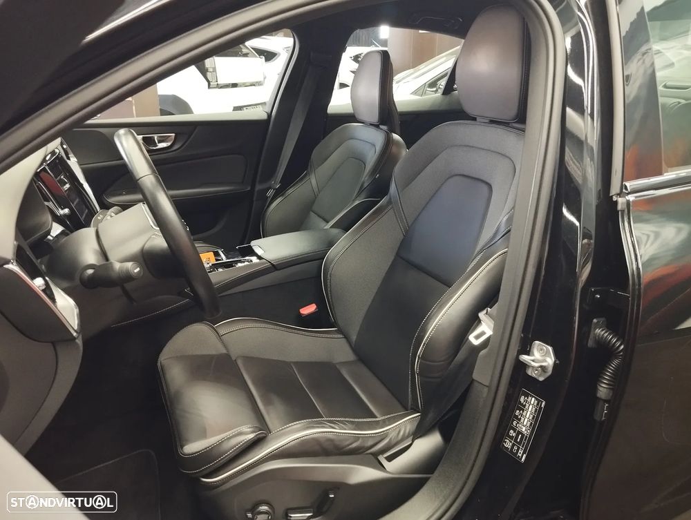 Volvo S60 2.0 T8 PHEV R-Design AWD - 16