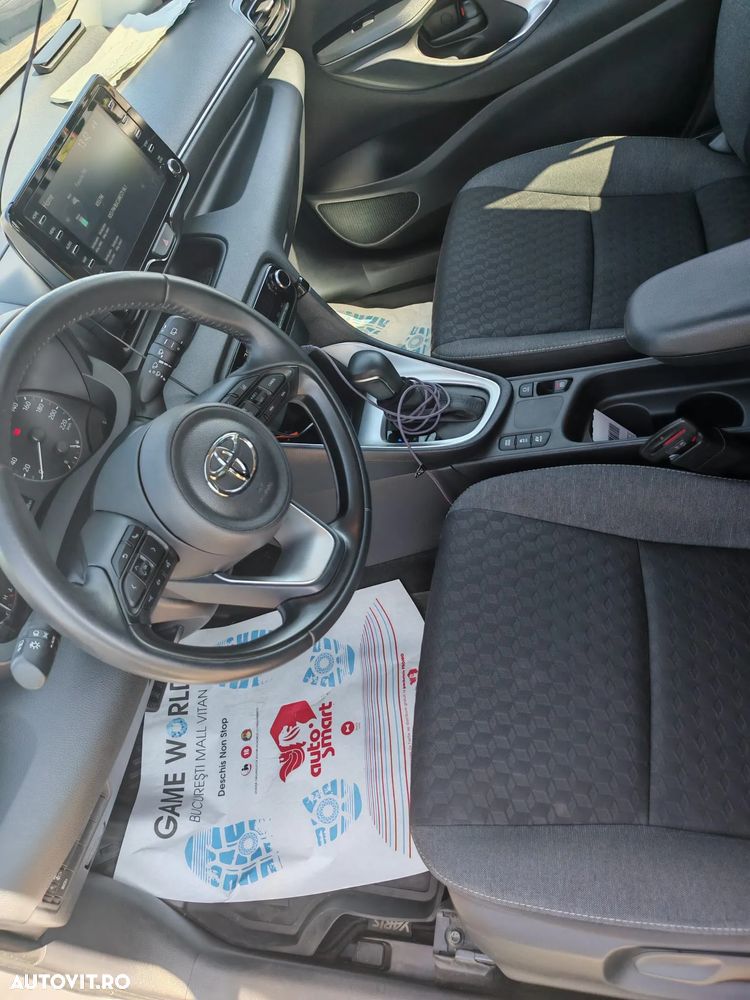 Toyota Yaris - 7