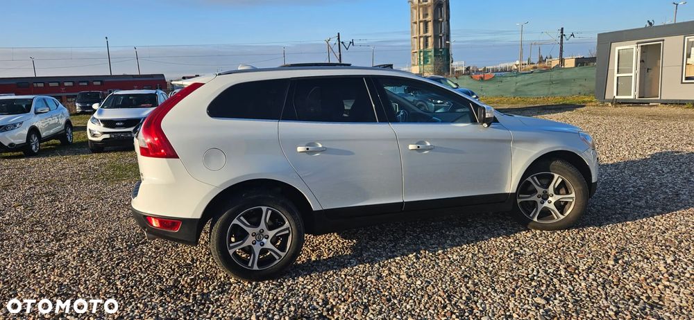 Volvo XC 60 D5 AWD Geartronic Summum - 10