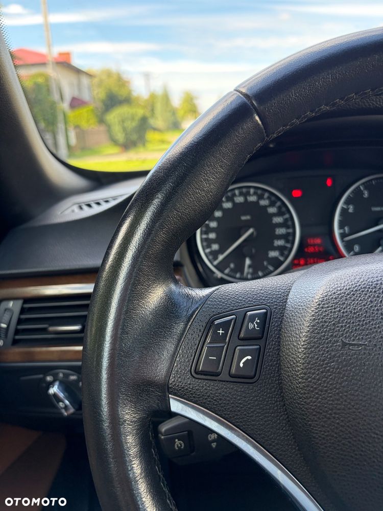 BMW Seria 3 320i Edition Exclusive - 13