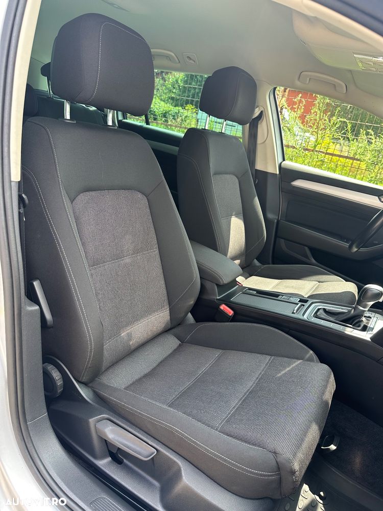 Volkswagen Passat 2.0 TDI DSG Comfortline - 12