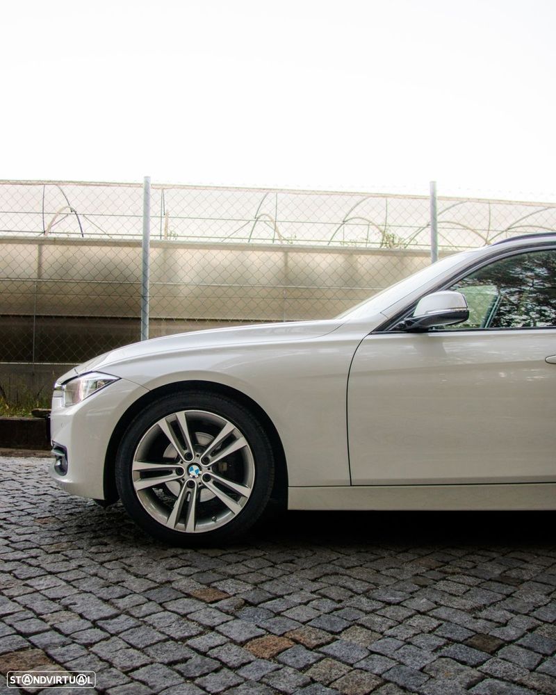 BMW 318 d Touring Auto Line Sport - 13