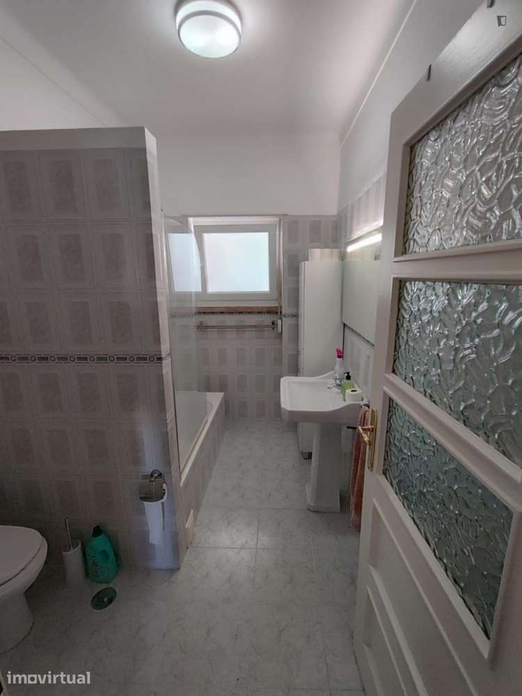 Quarto - localizado em Alvalade Lisbon - Grande imagem: 2/14