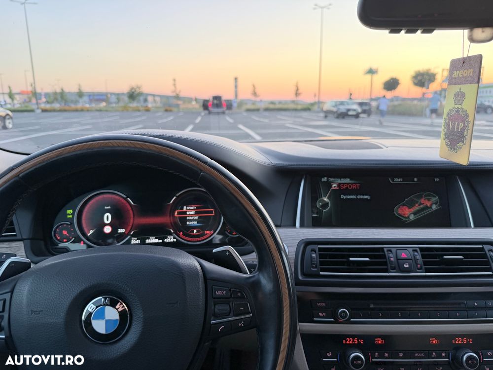 BMW Seria 5 530d xDrive AT - 8