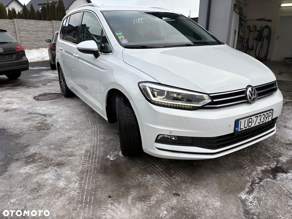 Używany Volkswagen Touran 2018 - 59 900 PLN, 165 271 km - Otomoto.pl