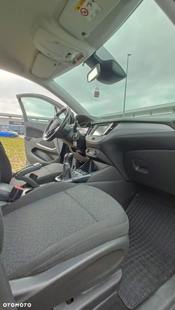 Opel Crossland X - 9
