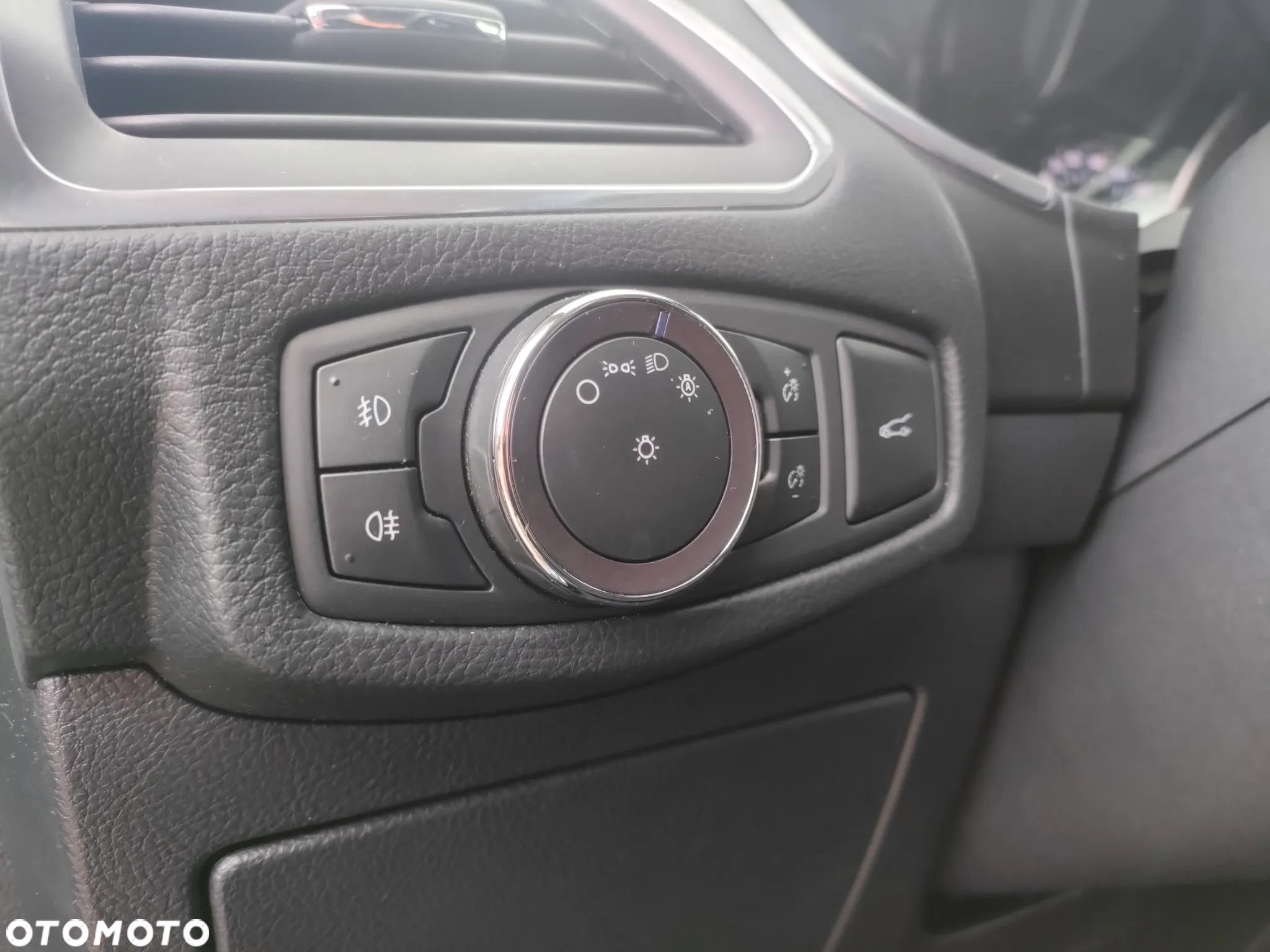 Ford S-Max 2.0 EcoBlue Titanium - 29