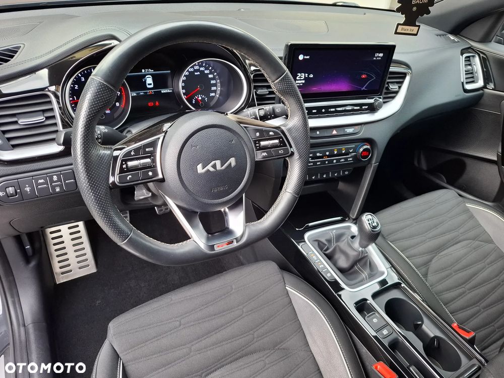 Kia ProCeed - 18