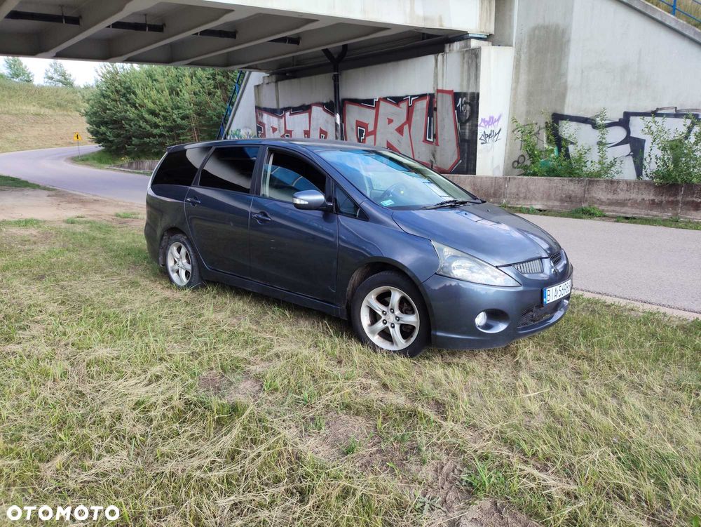 Mitsubishi Grandis - 1