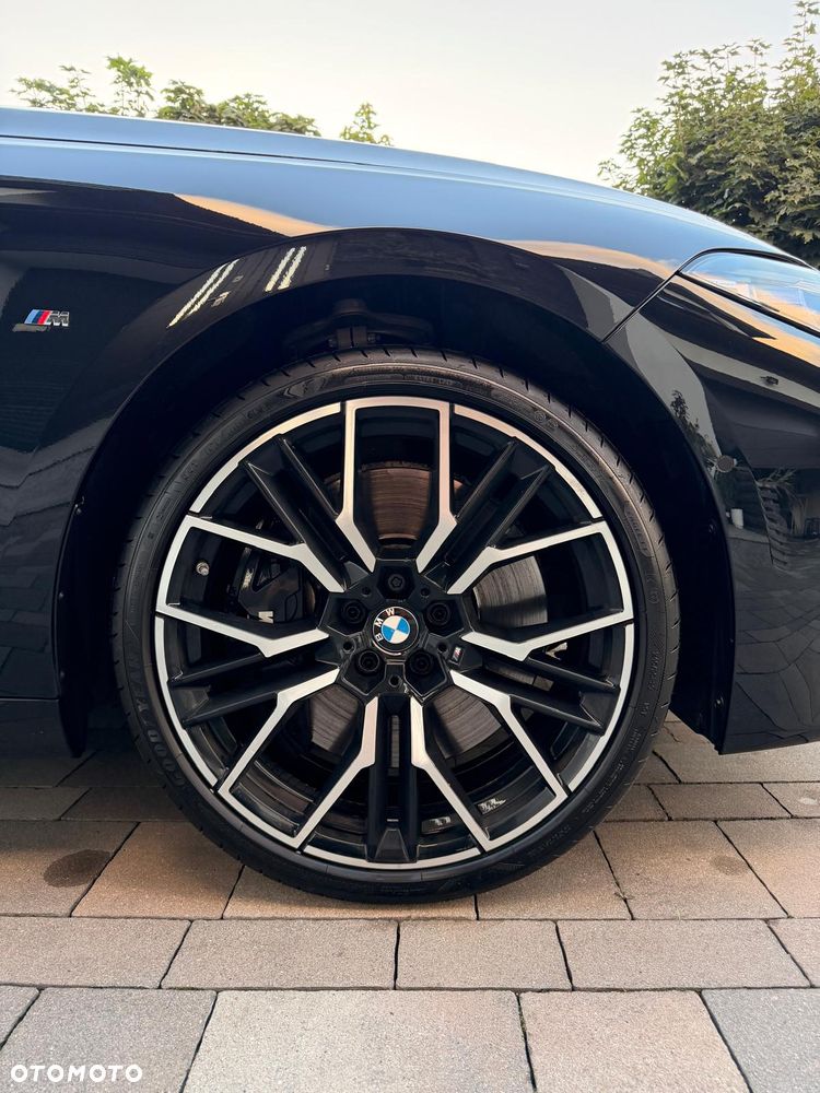 BMW Seria 8 840d xDrive mHEV - 17