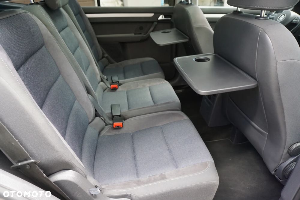 Volkswagen Touran 1.4 TSI STYLE - 16