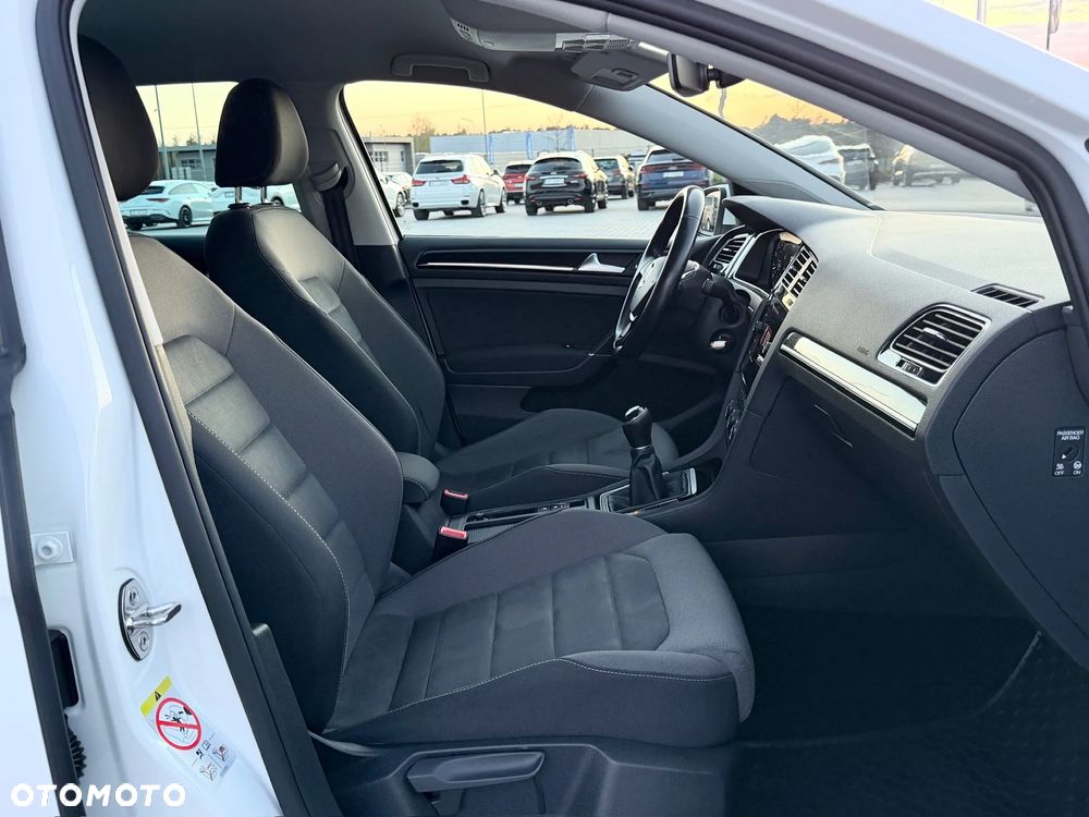 Volkswagen Golf 1.5 TSI BMT Highline - 25