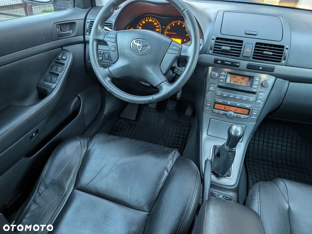 Toyota Avensis 2.0 VVT-i Prestige - 26