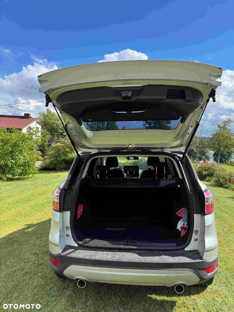 Ford Kuga - 10