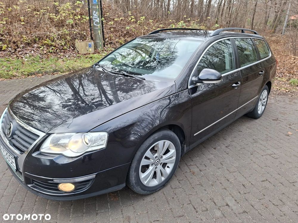 Volkswagen Passat - 1