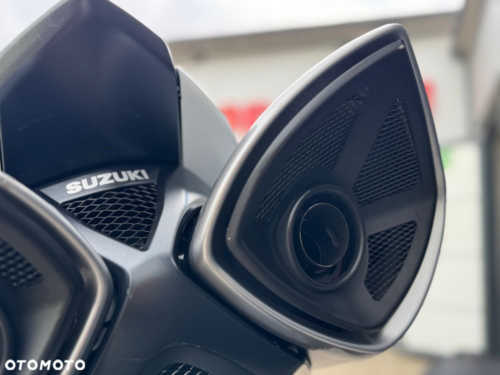 Suzuki GSX - 20
