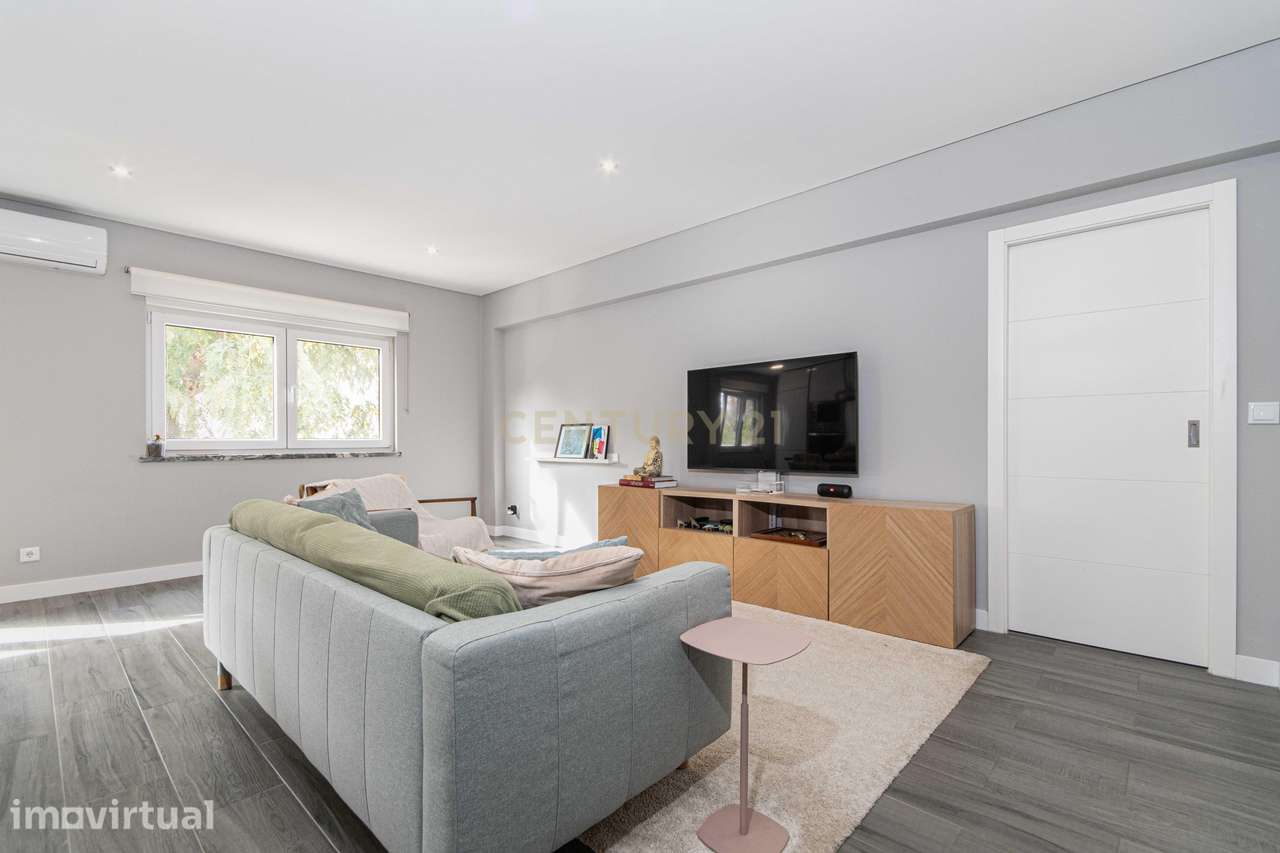 Apartamento T3 convertido em T2 Remodelado (Quinta do Paraíso, Setúbal - Grande imagem: 2/28
