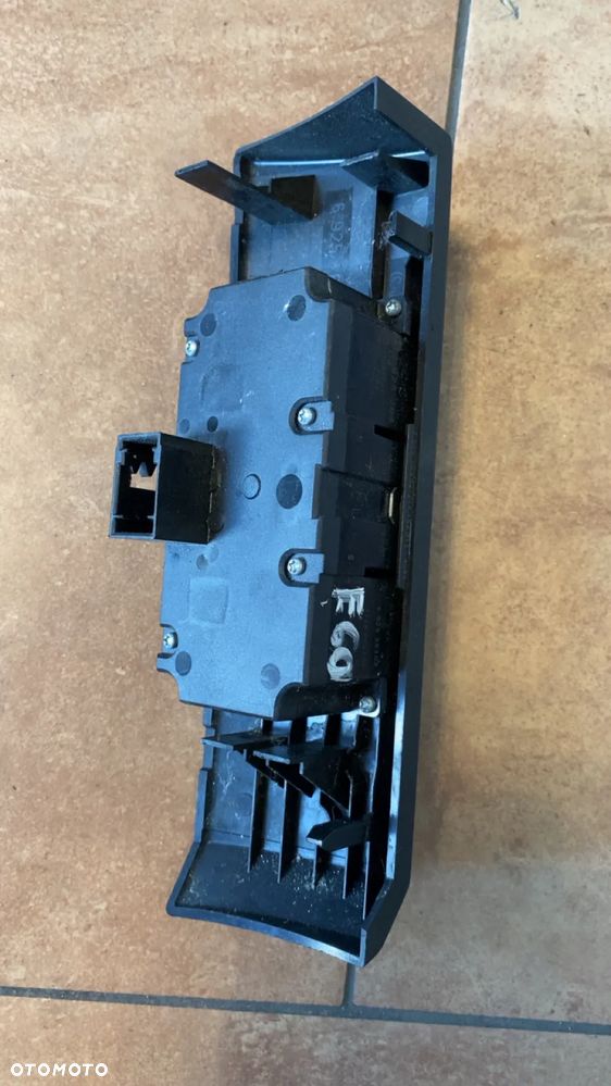 WŁĄCZNIK ŚWIATEŁ BMW E60 6925289 - 2