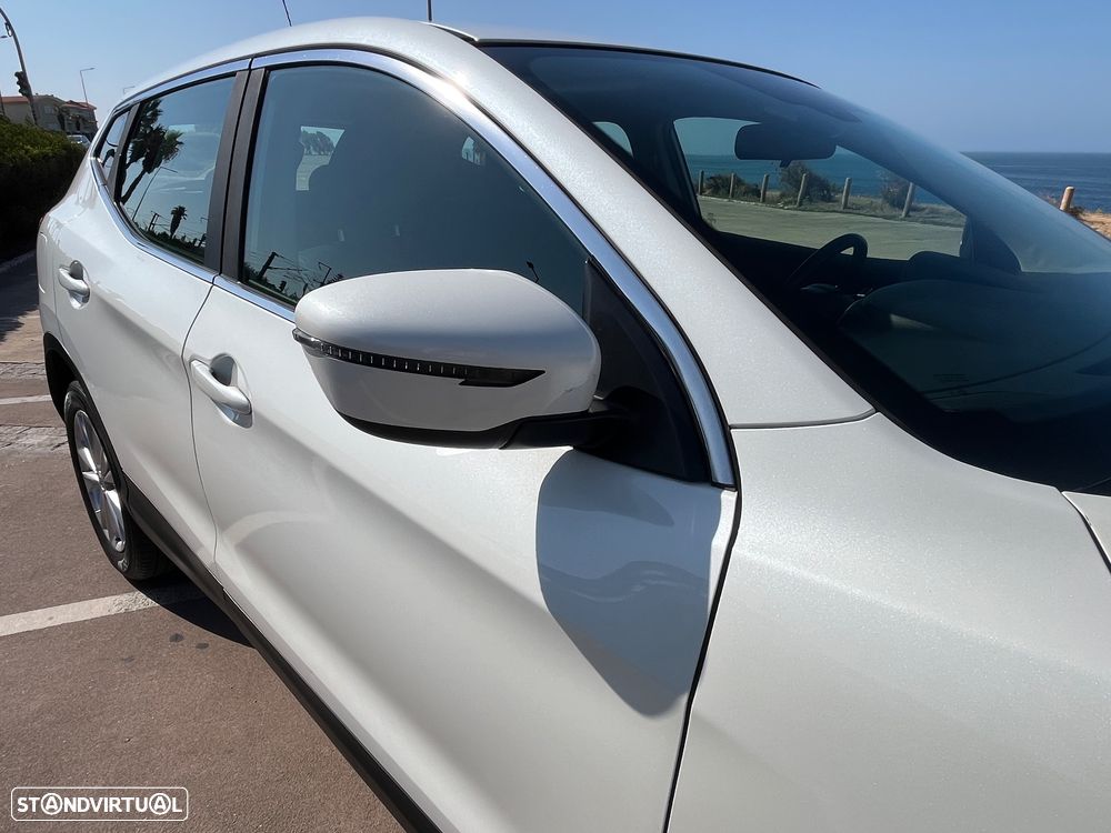 Nissan Qashqai 1.6 dCi Xtronic ACENTA - 6
