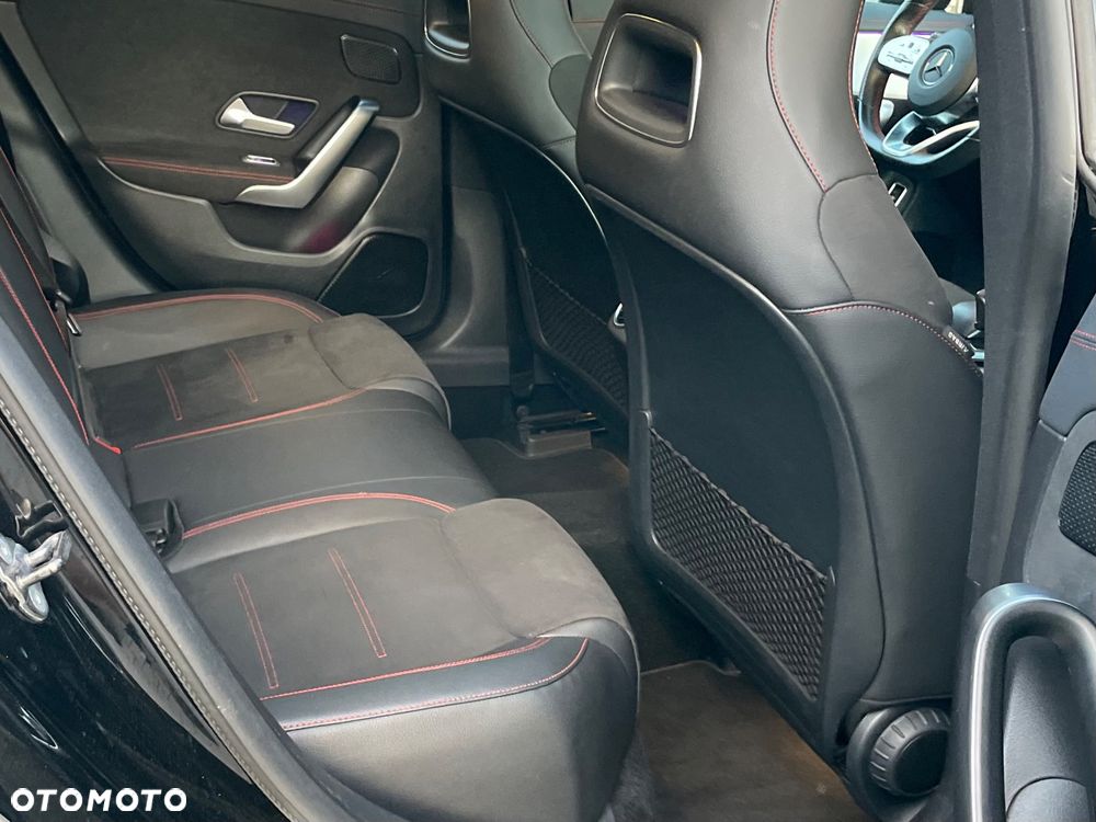 Mercedes-Benz CLA 200 AMG Line 7G-DCT - 11