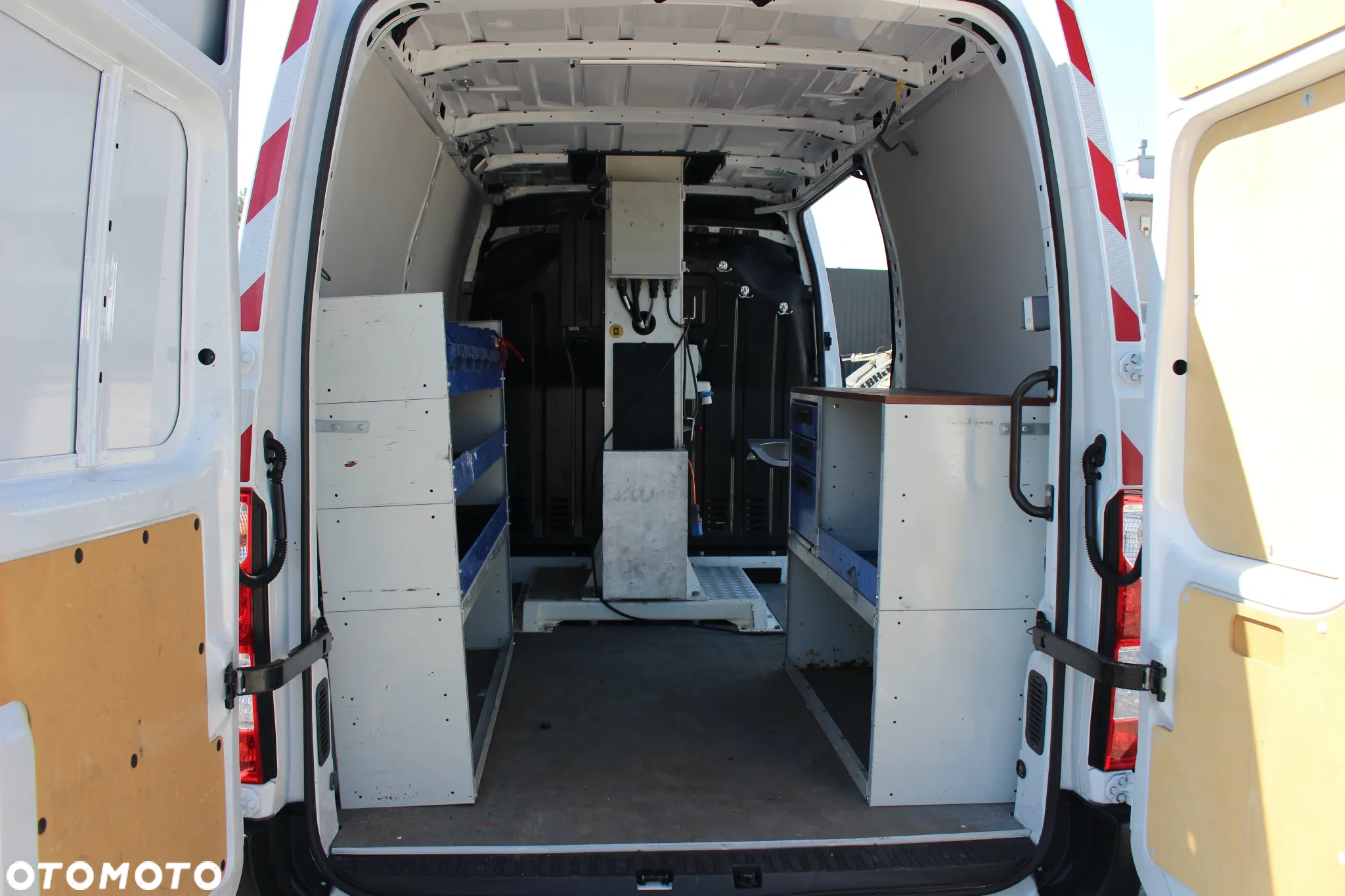 Renault MASTER 2.3 DCI 145 KM*/PODNOŚNIK KOSZOWY KLUBB 12.5M/*SERWIS*/ STAN IDEALNY / - 17