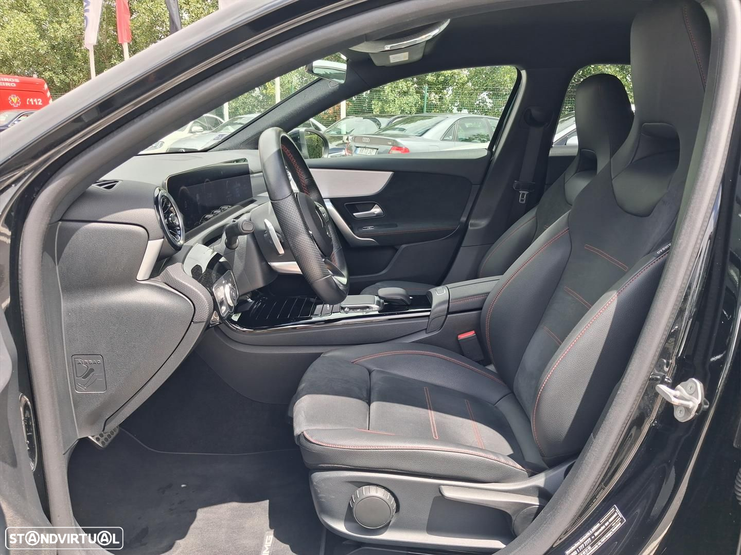 Mercedes-Benz A 250 e AMG Line - 8