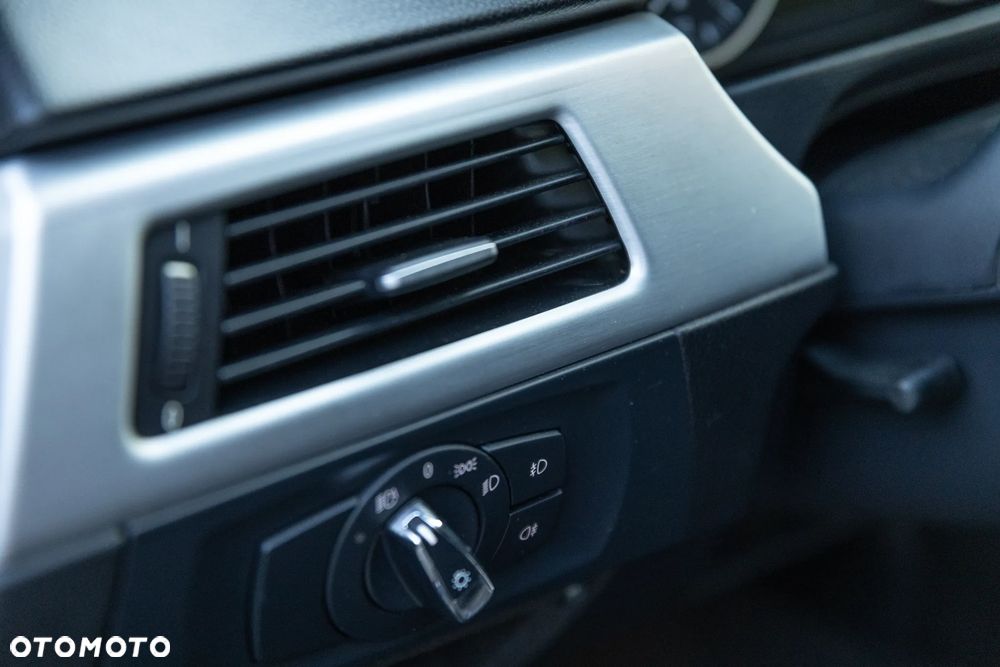 BMW Seria 3 - 29