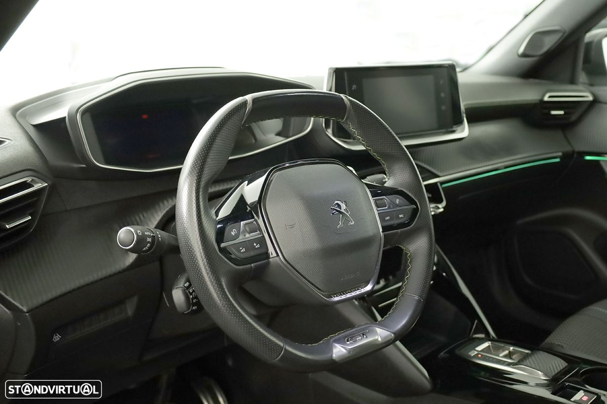 Peugeot 2008 1.2 PureTech GT EAT8 - 7