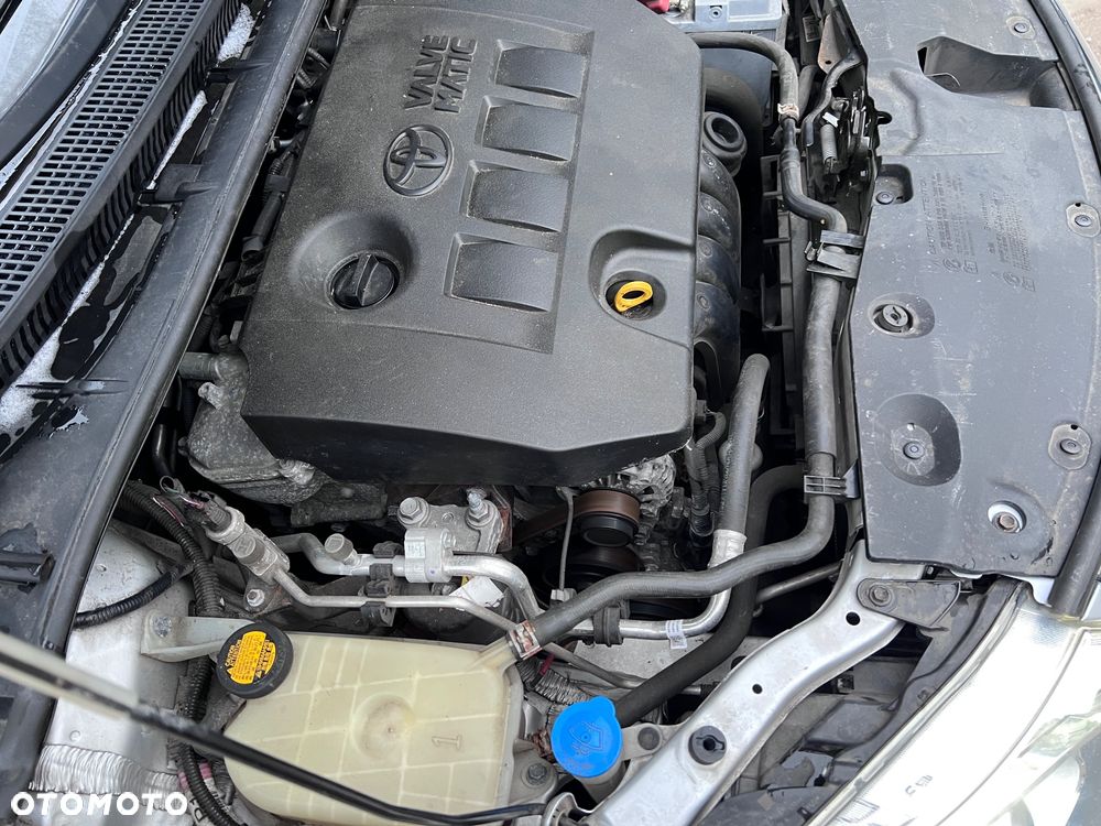 Toyota Avensis 1.8 Premium MS - 34