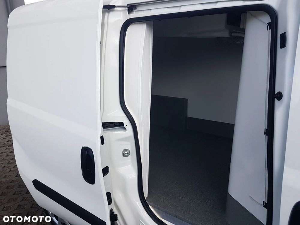 Fiat DOBLO MAXI CHŁODNIA MROŹNIA IZOTERMA GRZANIE AGREGAT ZANOTTI DŁUGI L2H1 TEMPOMAT AC - 25