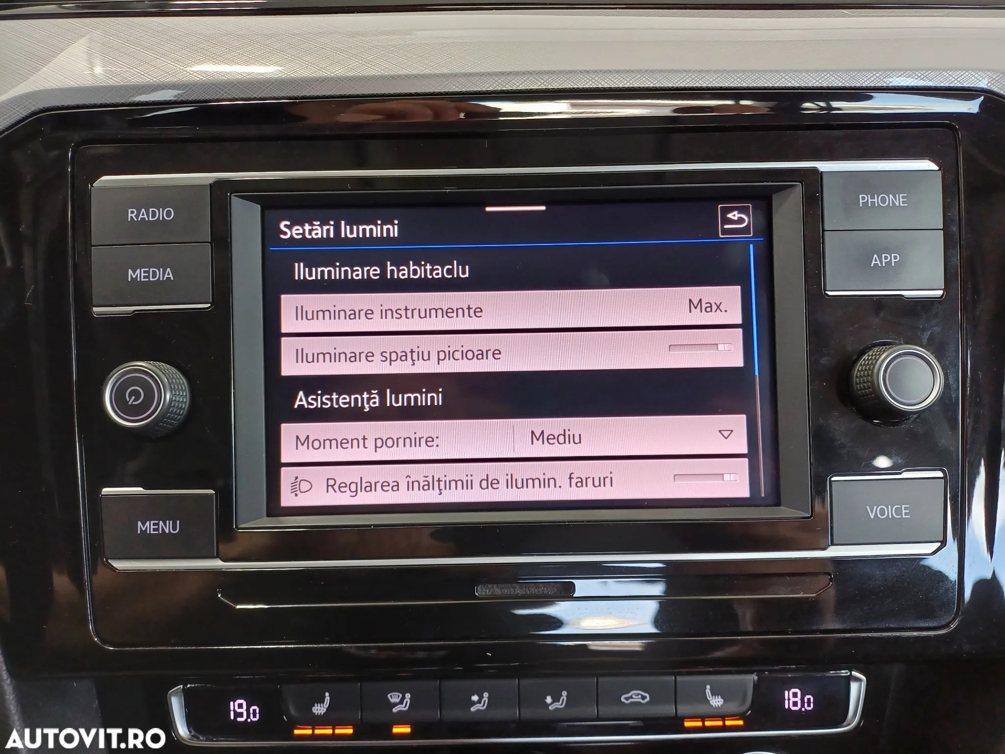 Volkswagen Passat 2.0 TDI DSG Comfortline - 21