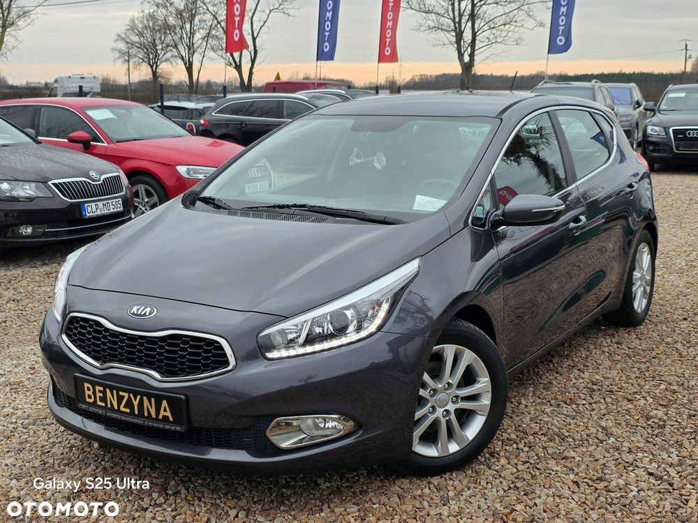 Kia Ceed - 16