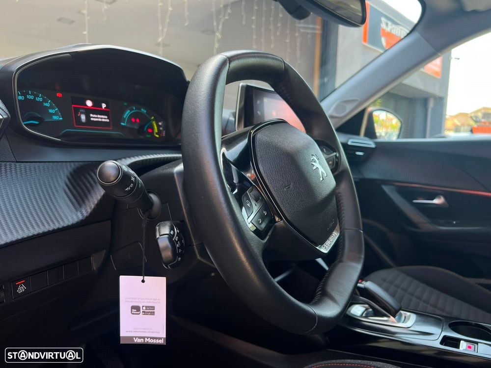 Peugeot e-2008 50 kWh Active Pack - 11