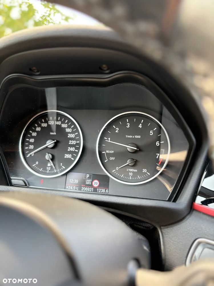 BMW X1 xDrive20i Sport Line - 12