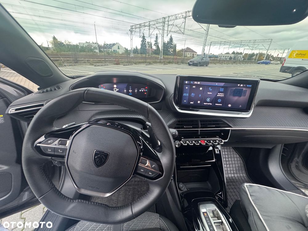 Peugeot 2008 1.2 PureTech Allure S&S EAT8 - 12