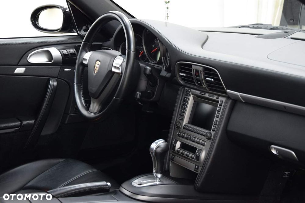 Porsche 911 Carrera Tiptronic S - 7