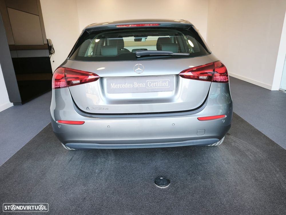 Mercedes-Benz A 250 e - 8