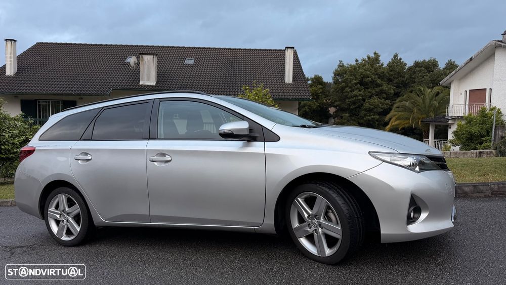 Toyota Auris Touring Sports 1.4 D-4D Comfort+Pack Sport - 5