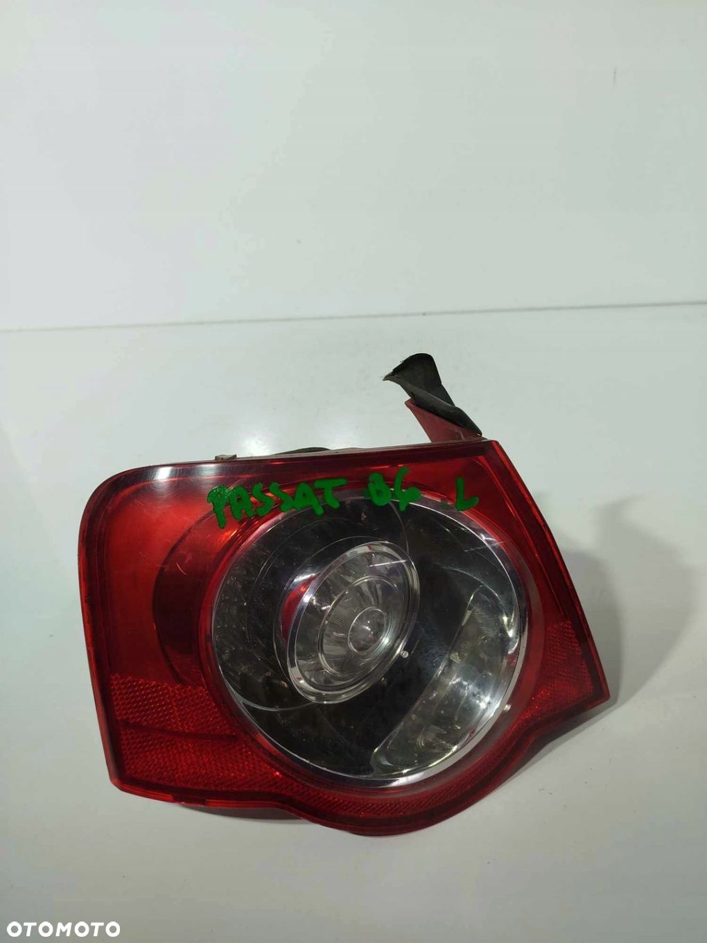 LAMPA LEWA TYŁ TYLNA VW PASSAT B6 05-10 - 1