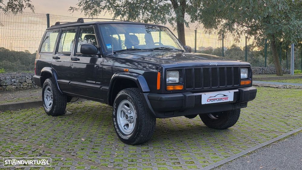 Jeep Cherokee 2.5 TD Sport Oficial - 3