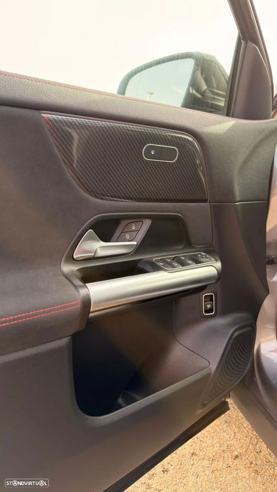 Mercedes-Benz GLA 180 d AMG Line - 9