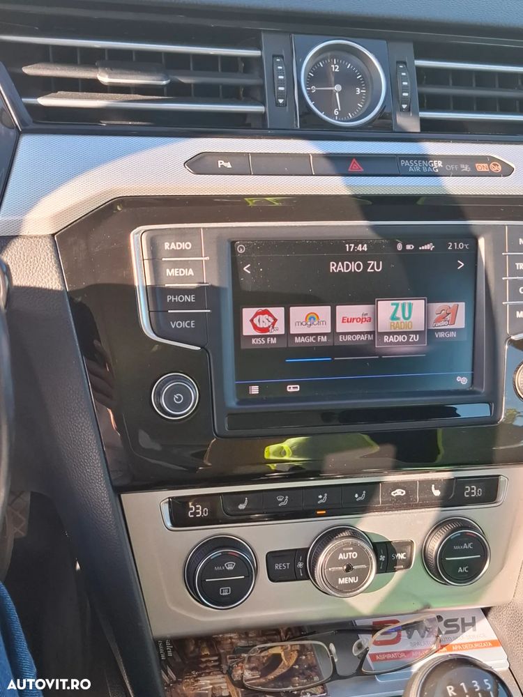 Volkswagen Passat Variant 2.0 TDI (BlueMotion Technology) Comfortline - 10