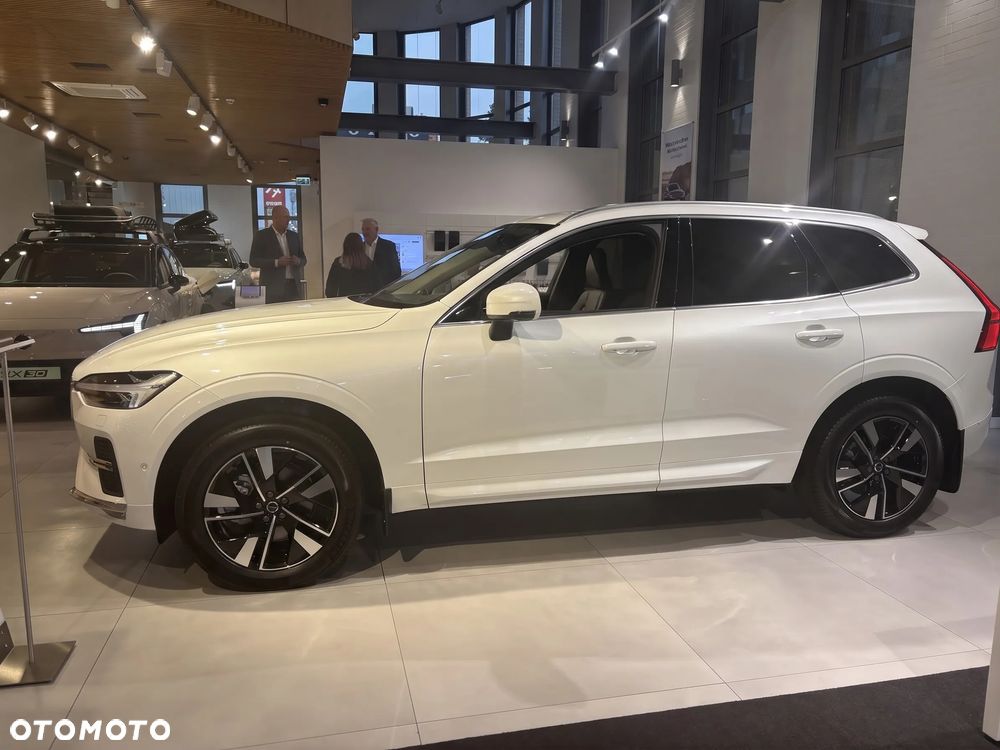 Volvo XC 60 B5 B AWD Plus Bright - 8