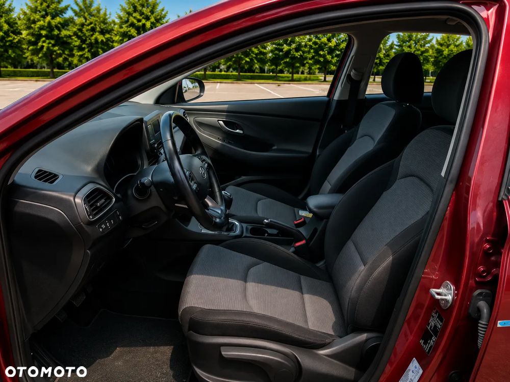 Hyundai i30 1.5 DPI Classic + - 8