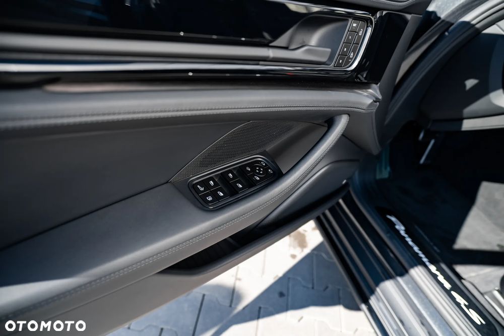 Porsche Panamera - 19